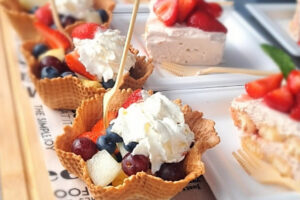 dessert foodtruck, vers fruit, tiramisu aardbei